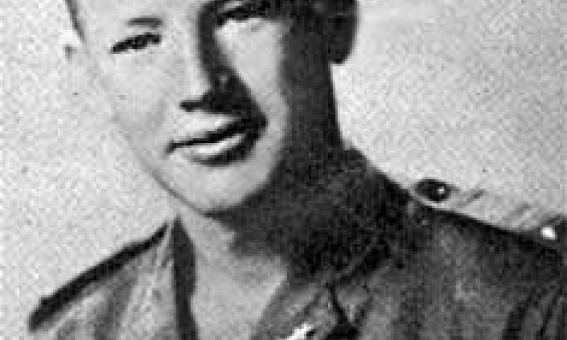 היום בהיסטוריה: עובד לדיז'ינסקי קופץ על רימון בקרב המיתלה