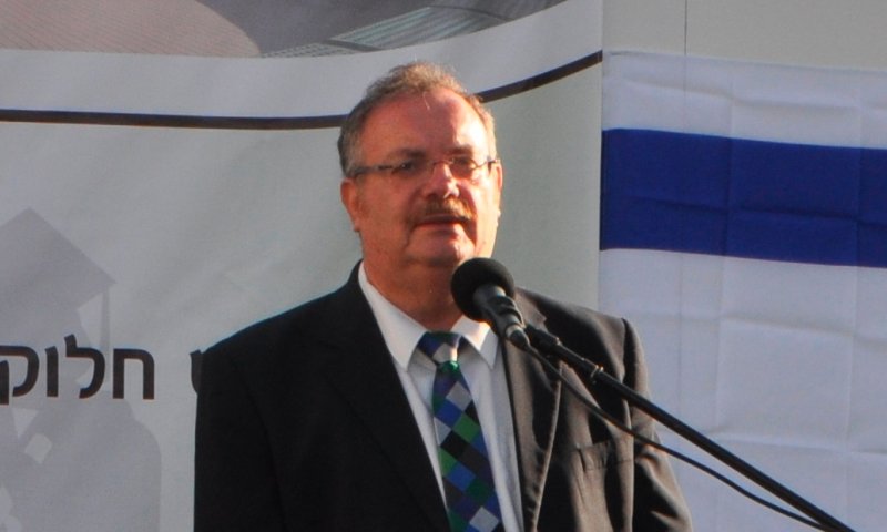 הרב הרשקוביץ העניק תארים לבוגרי 'מכללת שאנן' והתרגש