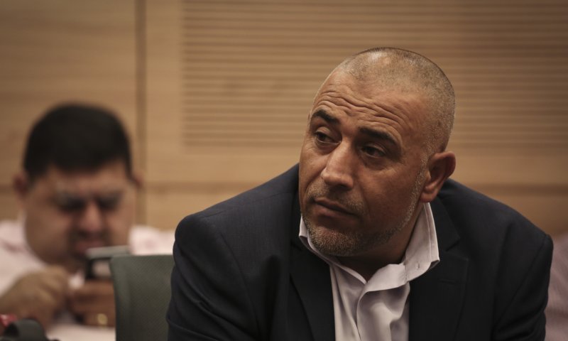 מבוכה: מי נרשם לאתר הבגידות במייל של ח"כ?