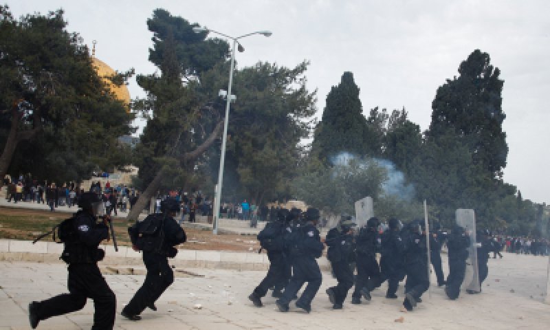 התפרעויות בהר הבית: מי מרוצה ומי מוחה