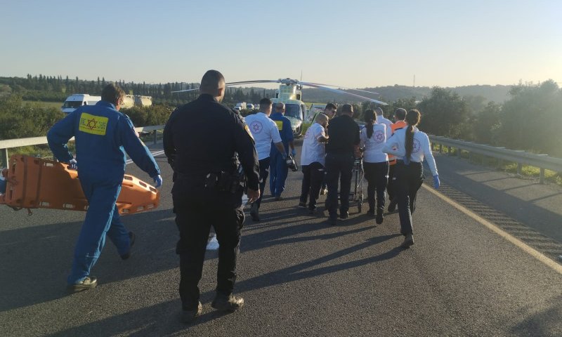 גבר נפצע קשה בתאונה בין רכב למשאית סמוך לעין תות
