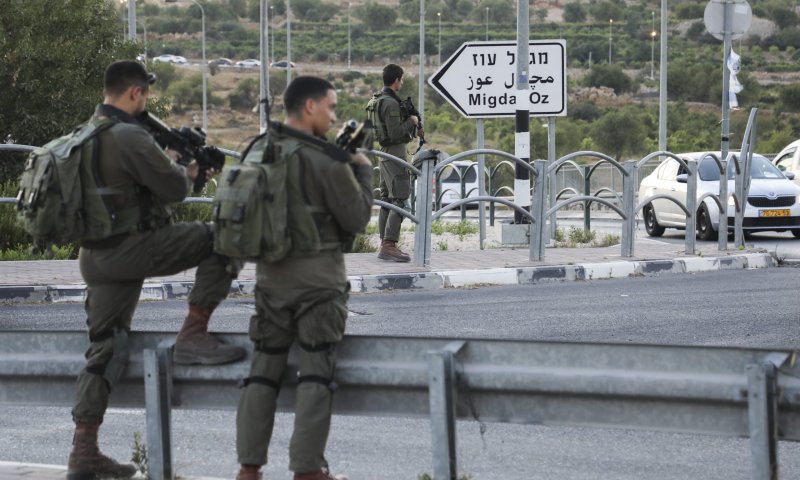 נעצרו מחבלים שיידו בקת"ב ליישוב מגדל עוז ביום כיפור