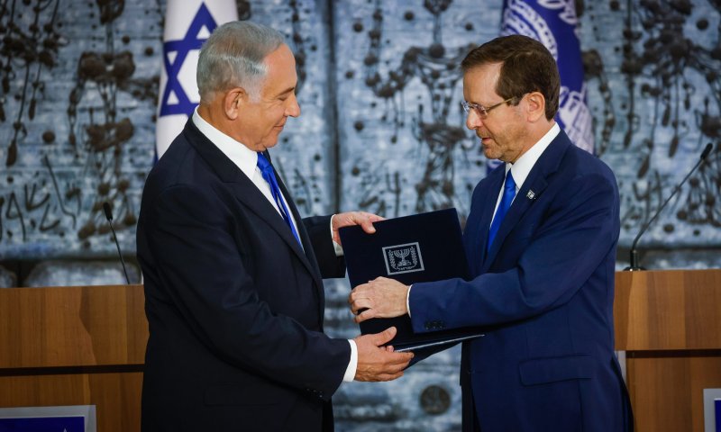 אחרי הטעות המביכה: העקיצה של הרצוג ללשכת נתניהו