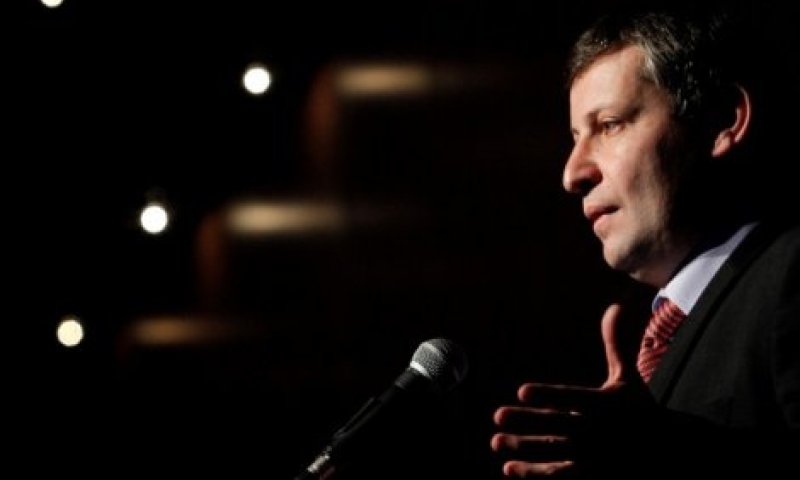 מיסז'ניקוב הוא השר החשוד בהטיית מכרזים