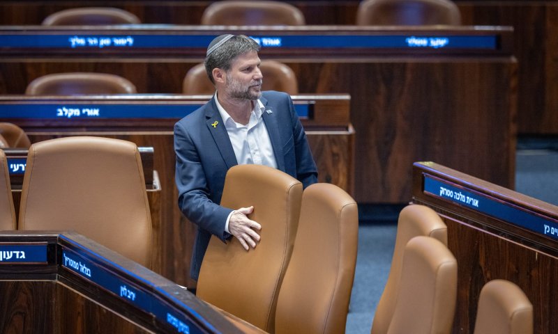 סמוטריץ' לנתניהו לפני טיסתו לארה"ב: "מחילים ריבונות ביו"ש"