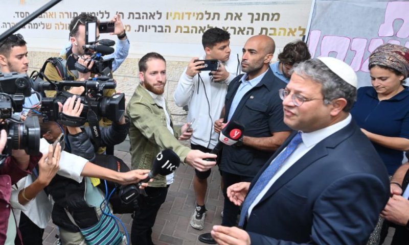 בן גביר לסרוגים: "עדיין לא תופרים את החליפות"