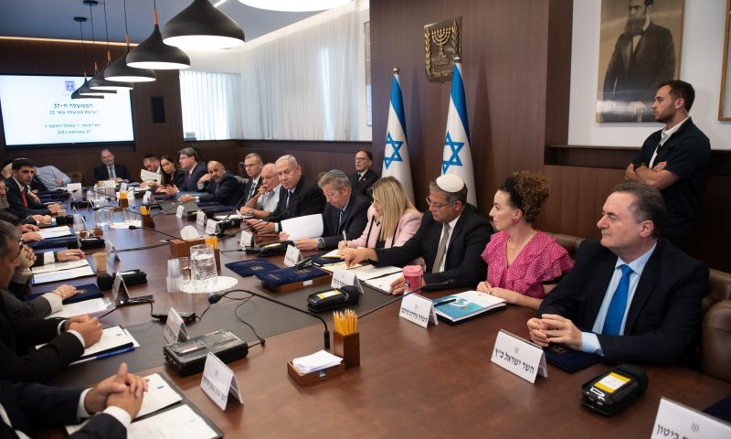 החגים בפתח, והממשלה תמעט בישיבות משותפות