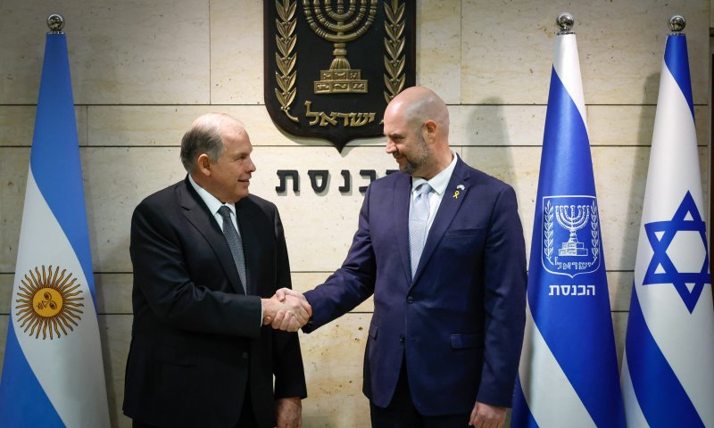 אוחנה לשר החוץ הארגנטינאי: מזמין את הנשיא מיליי לנאום בכנסת