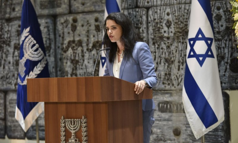 שקד עונה לחיות: "צר לי לאכזב את המספידים"