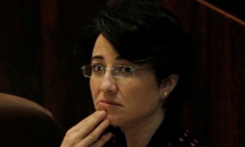 הצעת חוק: לשלול אזרחות מח"כ חנין זועבי