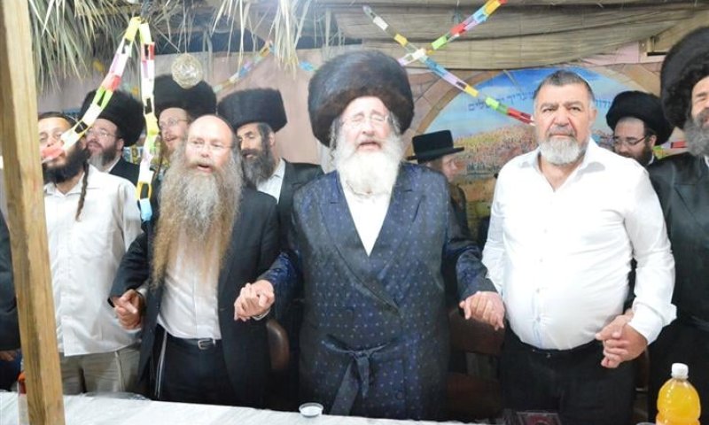 אושפיזין בשומרון: האדמו"ר מספינקא ערך טיש ביצהר