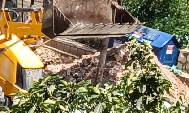 טרקטור פגע בכבל וגרם להפסקת חשמל בירושלים