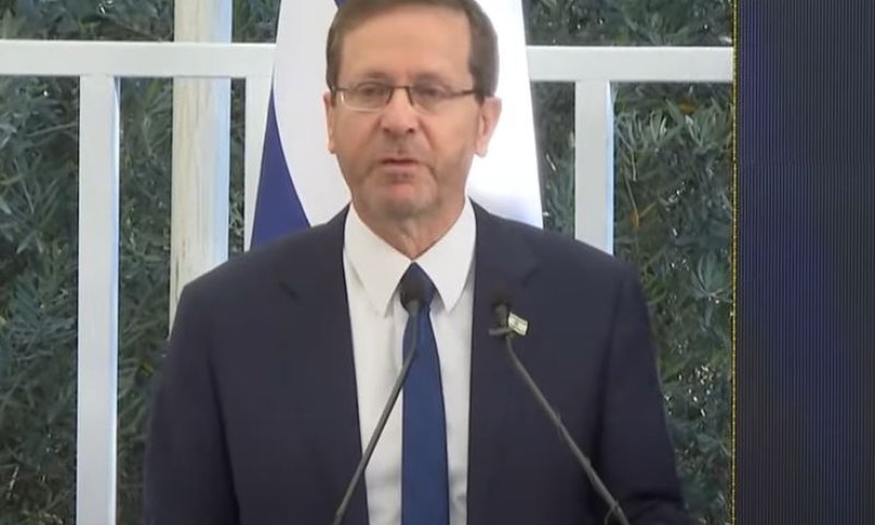 הרצוג נגד המחאה: "סרבנות היא מחוץ לתחום"