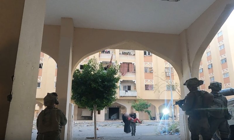 המחבל התחבא עם אישה וילדים; כך נהגו הלוחמים