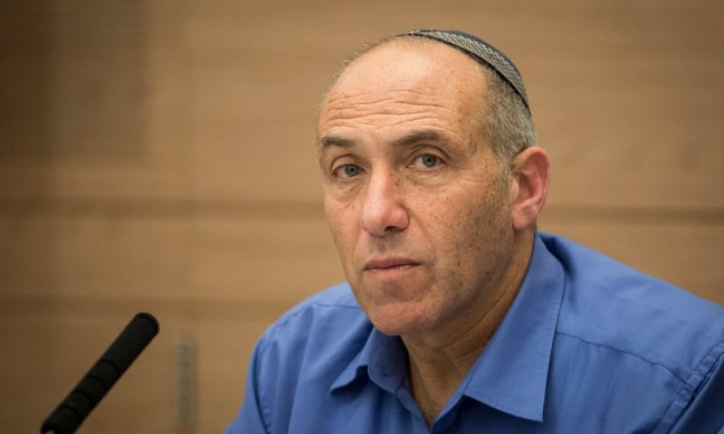 מוטי יוגב: תקבלו החלטה על הארכת כהונת הרב שטרן