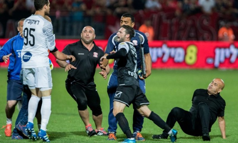 שוער מכבי ת"א ראיקוביץ הורחק ממשחק העונה