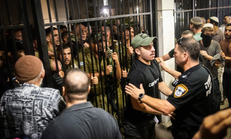 השב"כ הזהיר את המשטרה, בצה"ל לא נערכו לפריצה