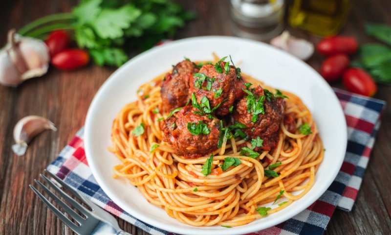 השילוב המושלם: מתכון לספגטי וכדורי בשר