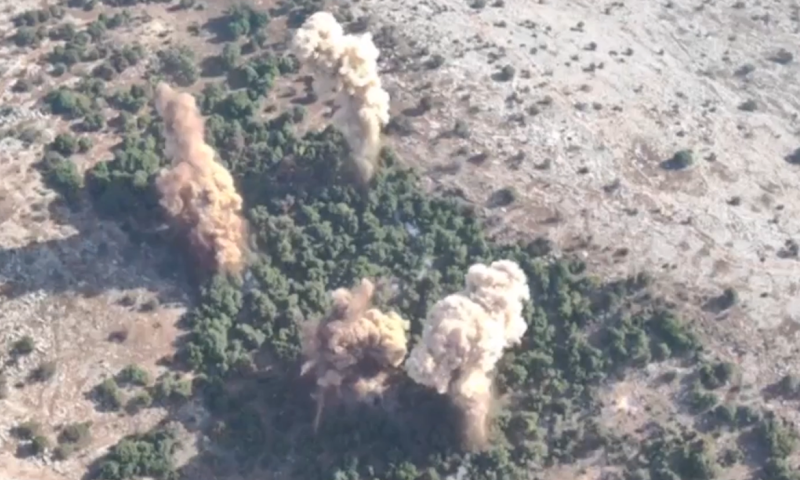 פטרייה של אש: צפו באוגדה 36 כותשת את דרום לבנון