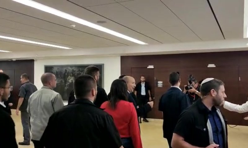 בנט נפרד: "המדינה גדולה מכל אחד מאיתנו"