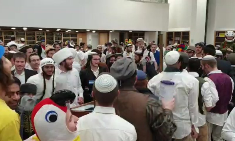 רב חטמ"ר מנשה: הצד הרוחני של חג הפורים