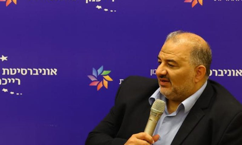 עבאס: הניסוי הצליח, מוקדם להספיד את הממשלה