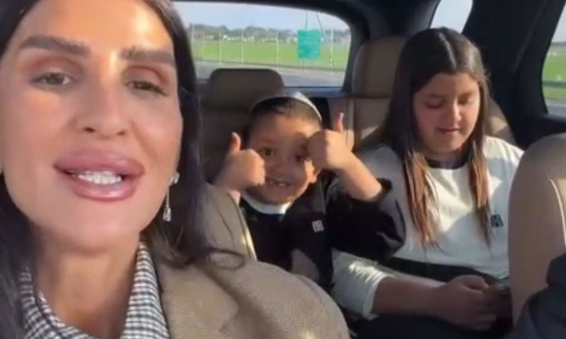 מאיפה עינב בובליל יודעת ידייש? הביצוע המפתיע