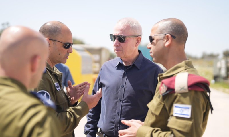 גלנט בביקור בדרום: "נכה בכל מי שינסה לפגוע"