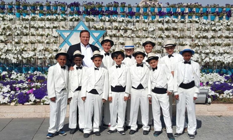 לא רק עומר אדם: 'פרחי ירושלים' בדרך לדובאי