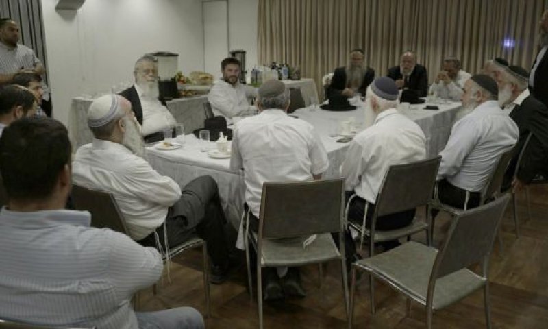 ראוי היה שהרבנים לא היו תומכים בתומכי להט"ב