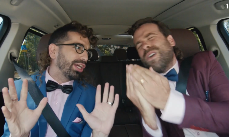 סוגר חשבון: חנן בן ארי בחיקוי קורע למשיח. צפו