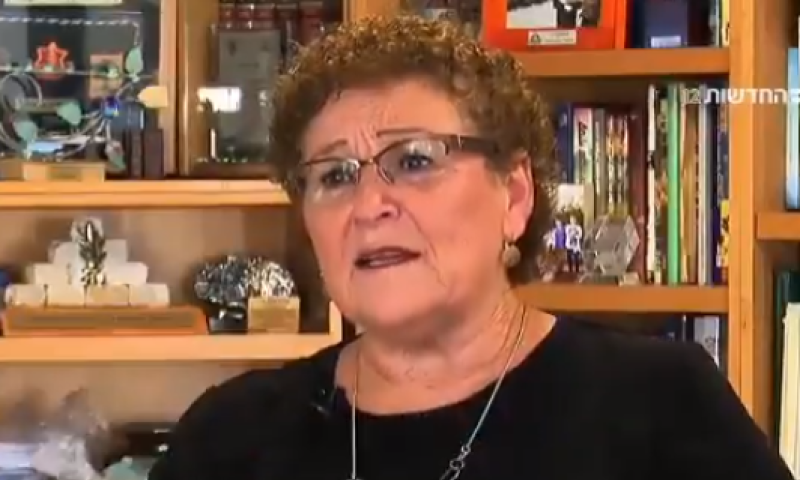 צפו; מרים פרץ בדמעות: "קבלתי טלפון ששיתק אותי"