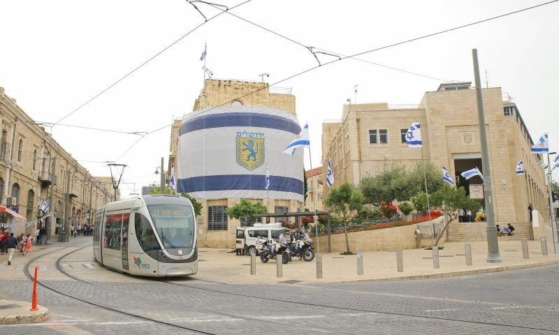 נפילת חשמל: תקלה נרחבת ברכבת הקלה בירושלים