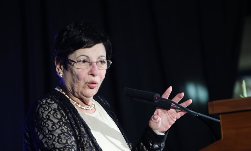 בנט ספד לנאור: "דבריה היו דברי חכמים, ובנחת נשמעו"