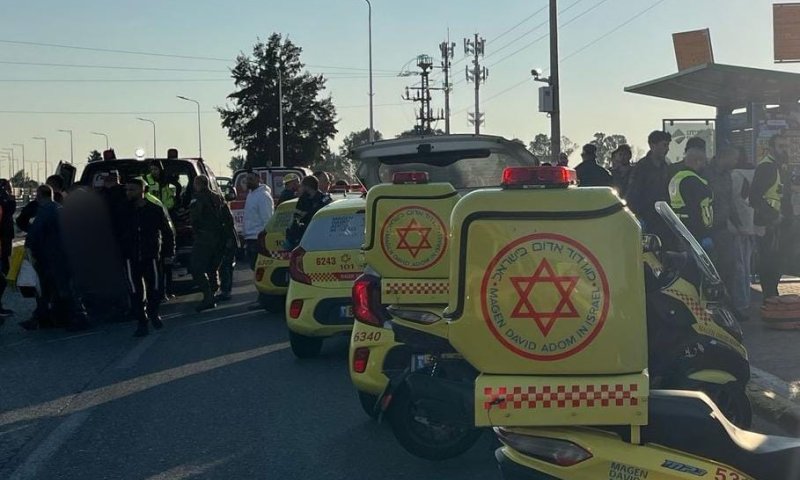 פיגוע דריסה בצומת כרכור: 8 פצועים, 1 במצב אנוש