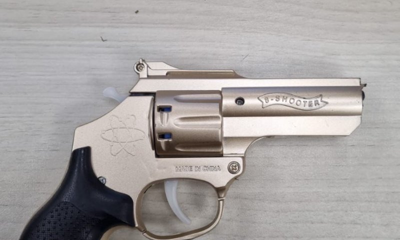 בהלה באוטובוס: קטין ערבי כיוון אקדח לעבר חייל