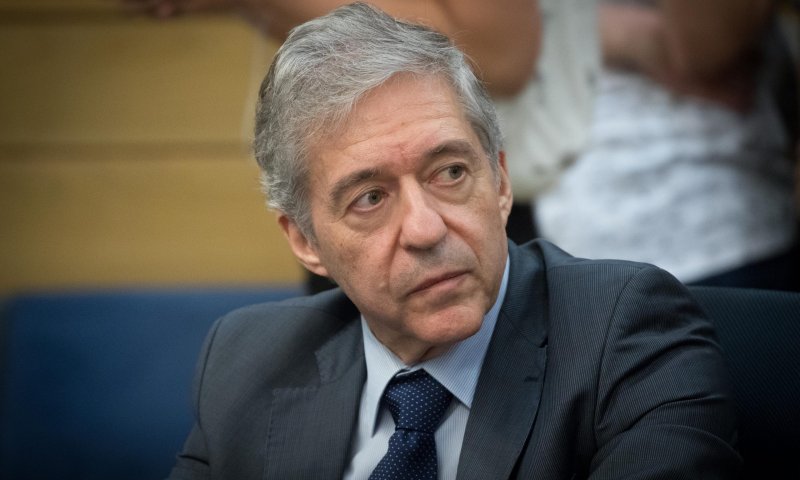 שקד דורשת מבנט: עצור את המינוי של יוסי ביילין