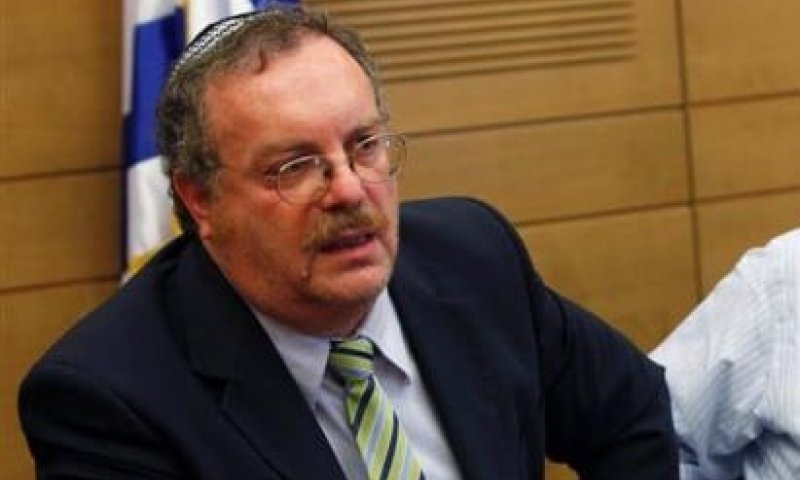 השר הרשקוביץ חובר לרב אריאל: מותר להשכיר לערבים