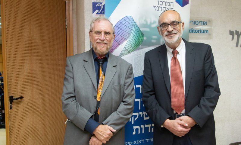 ספר חדש מציג: הקשר ההכרחי בין תורה ומדע