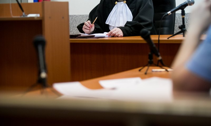 מזעזע: בן 16 נאשם כי אנס את קרובת משפחתו בת ה14