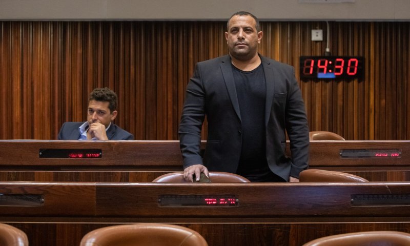 נאום הבכורה של אביר קארה: "למה אני שולמן?"