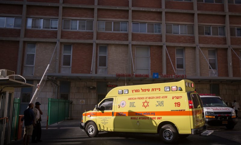 בדרך לביה"ס: המורה הותקפה עם חומצה בפניה