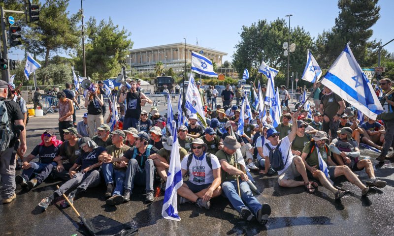 הקואליציה מתנגדת למשאל עם, כי העם מתנגד לרפורמה