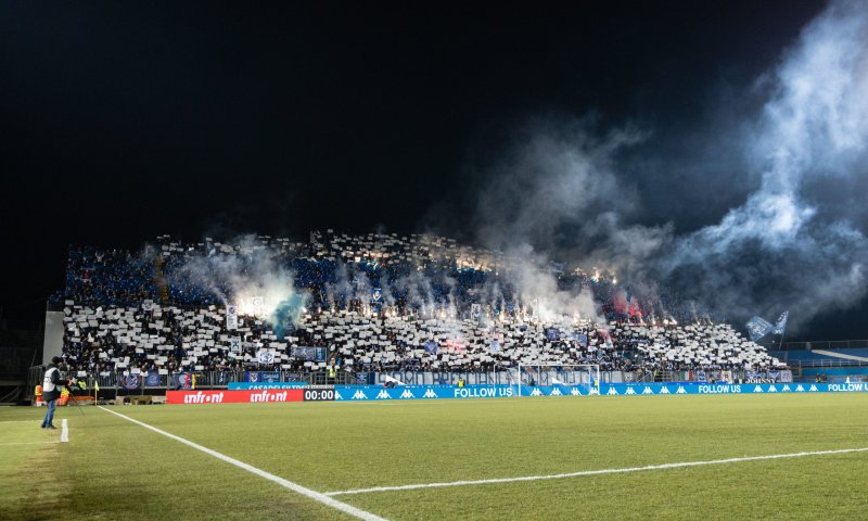 אחרי 114 שנים: מועדון הפאר פשט את הרגל