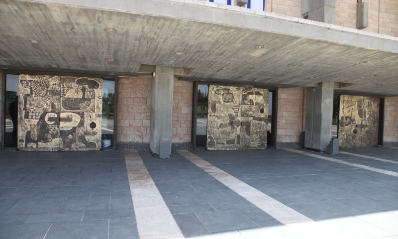 שערי הכנסת עברו שחזור: "כמו מסע בהיסטוריה"