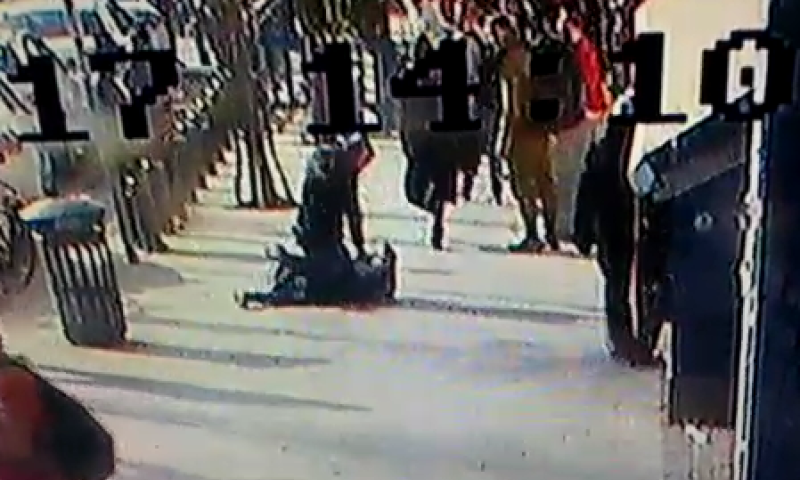 תיעוד חדש חושף: מי באמת השתלט על המחבל. צפו