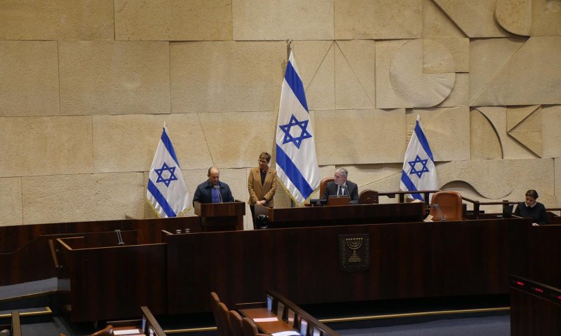 אחרי 3 חודשים בתפקיד: בנט הצהיר אמונים בכנסת