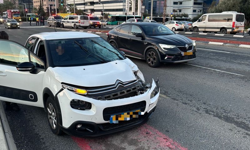 הקטל בכבישים: הולכת רגל נהרגה לאחר שנפגעה מרכב בחיפה