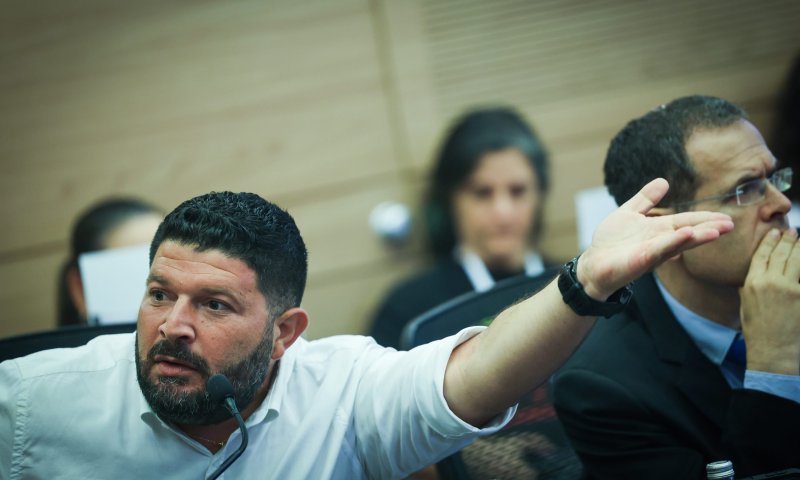 אלמוג כהן מגיב לכתב האישום: "הפצ"רית צריכה לסיים את תפקידה"