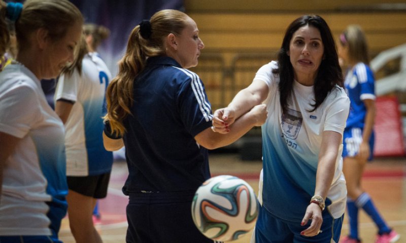 מחאת הכדורגלניות: "לא נסתפק בפירורים מהתקציב"